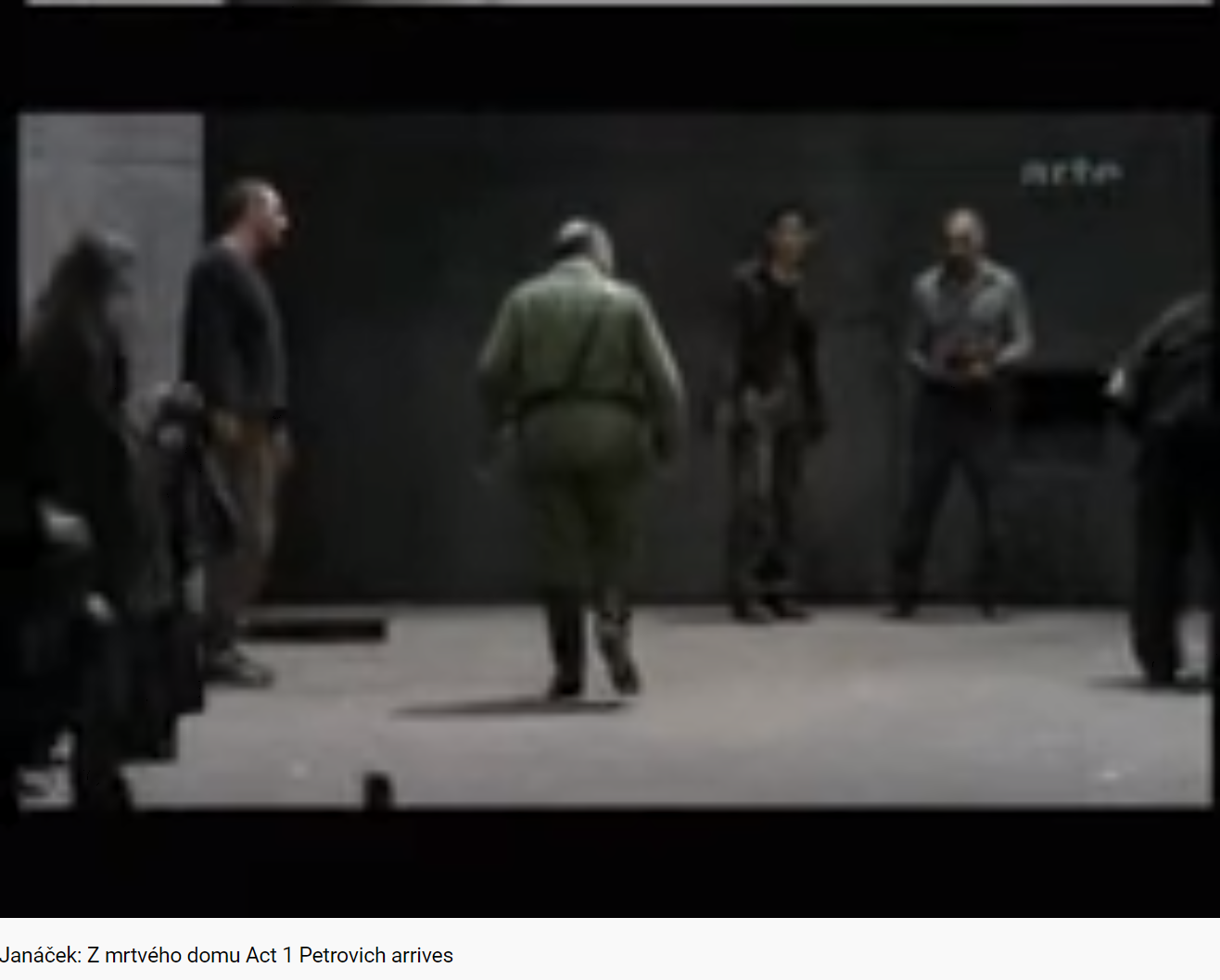 Janacek De la maison des morts acte I arrivé de Gorantchov